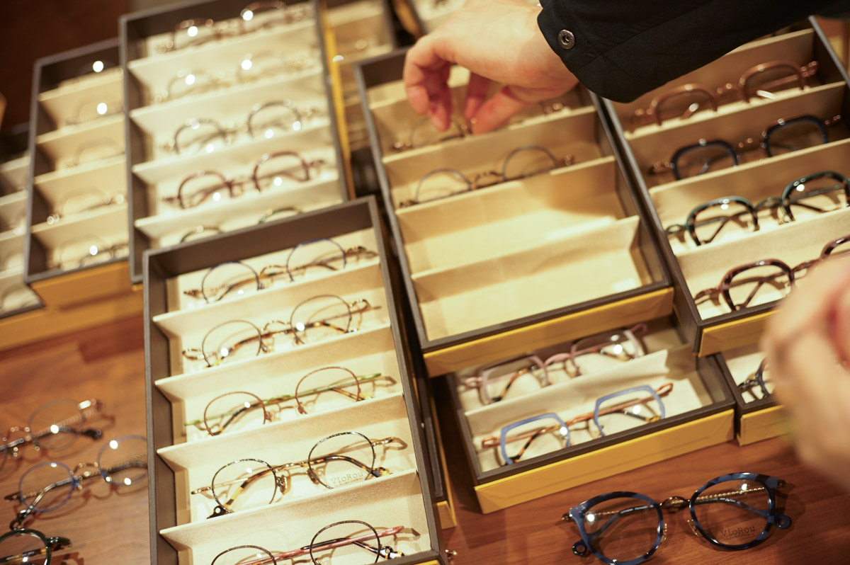 HibiMegane ONLINE SHOP / 【インタビュー】デザイナー小野寺